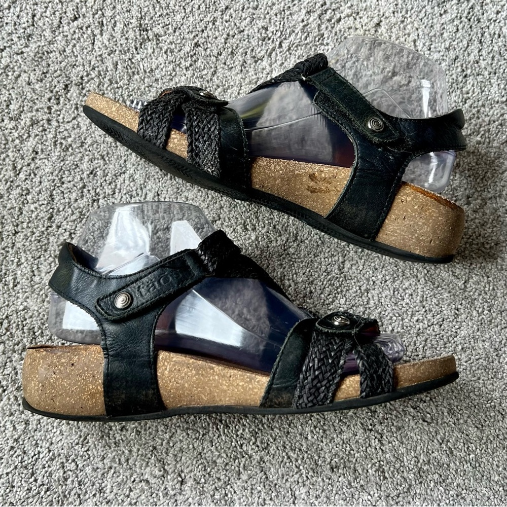 Taos Sandals Size 8-8.5 Trulie Slingback Strappy Leather Open Toe Wedge